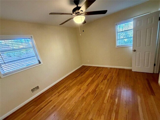 Building Photo - 1648 Hammond Woods Cir SW