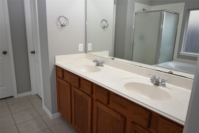 Building Photo - 9518 Brackenton Crest Dr