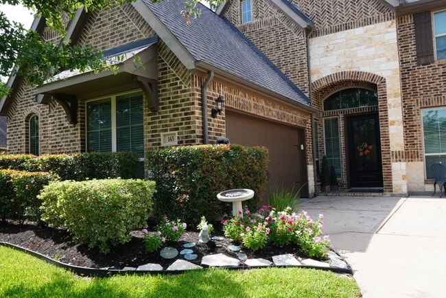 Building Photo - 143 Trophy Canyon Dr
