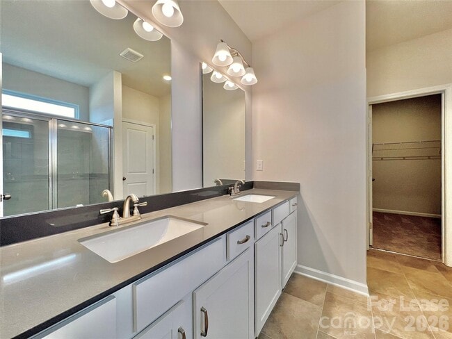 Building Photo - 1906 Gibb Xing