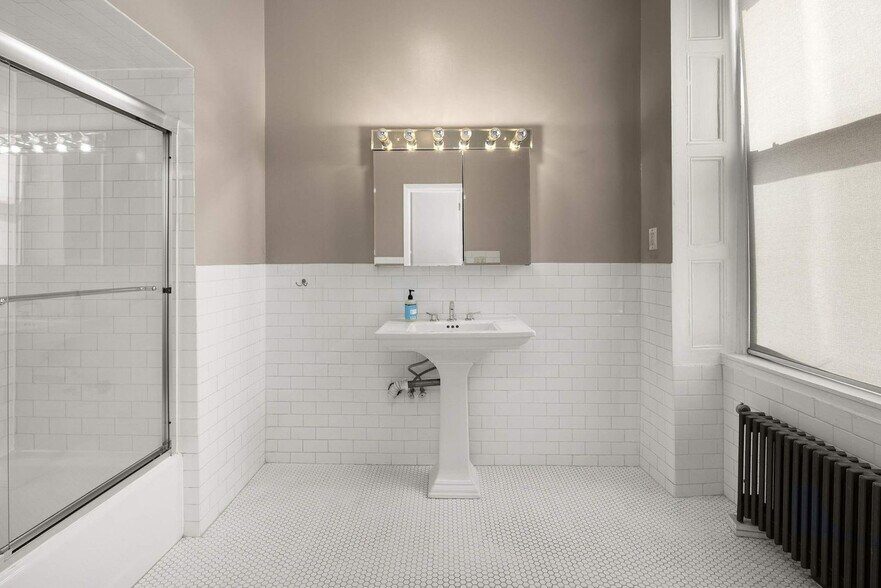 Building Photo - 179 Sullivan St