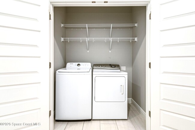 Building Photo - 7644 Loren Cove Dr