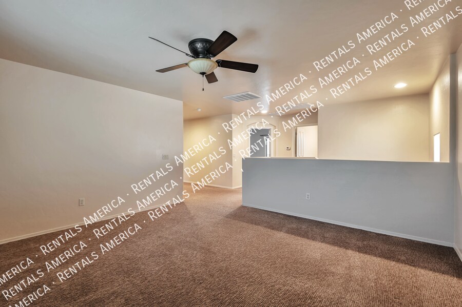 Building Photo - 8261 N Converse Ct