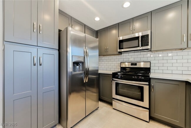 Building Photo - 3542 Bronco Rd