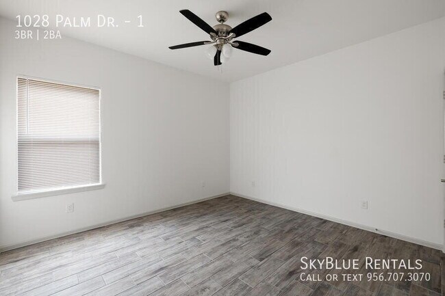 Building Photo - 1028 Palm Dr