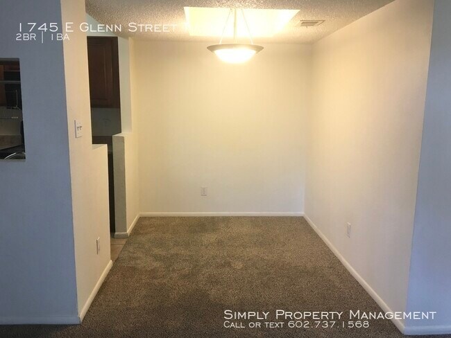 Building Photo - 1745 E Glenn St