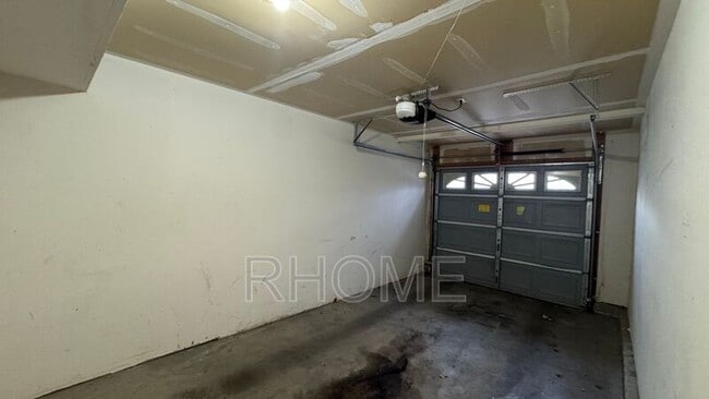 Building Photo - 6925 Florentine Way