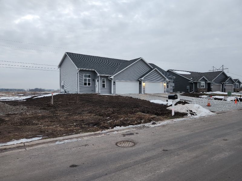 Building Photo - 2925 Sabal Oak Dr