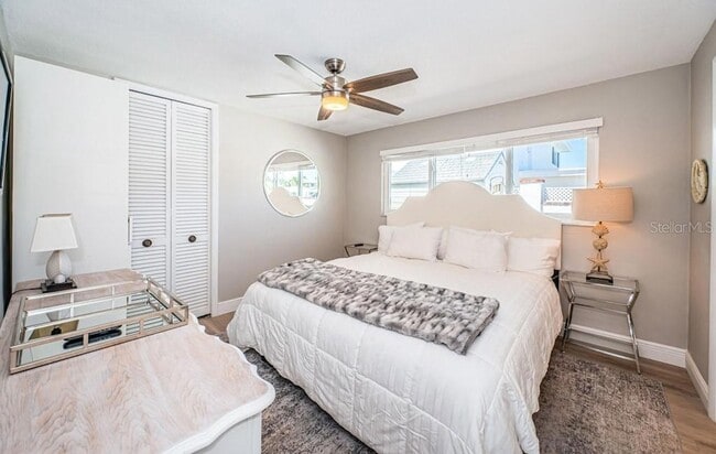 Building Photo - 2180 Dolphin Blvd S