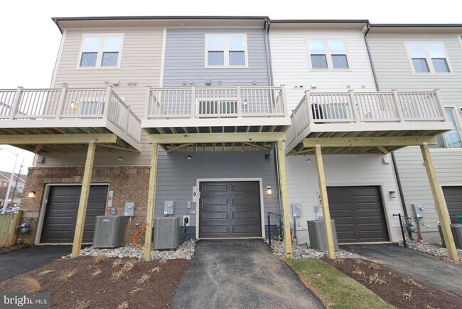 Building Photo - 9 Morrison Dr