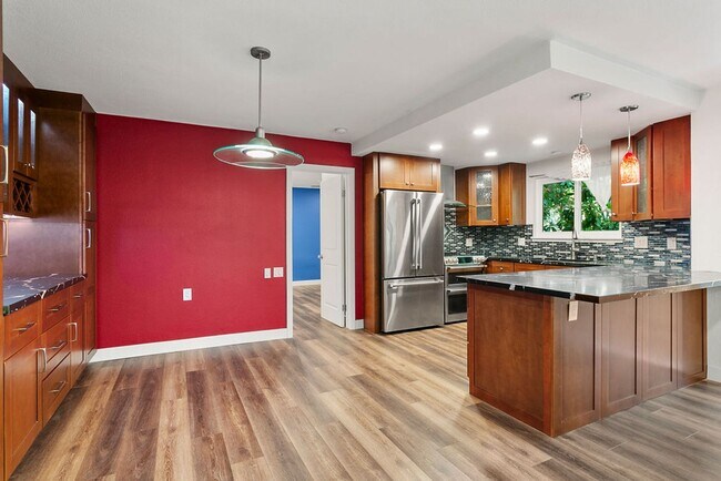 Building Photo - Updated Upper Level One Bedroom Condo in Laguna Woods!