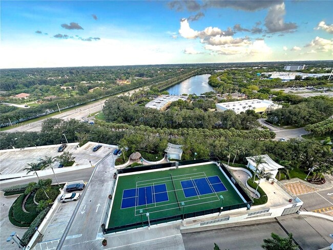 Building Photo - 2681 N Flamingo Rd