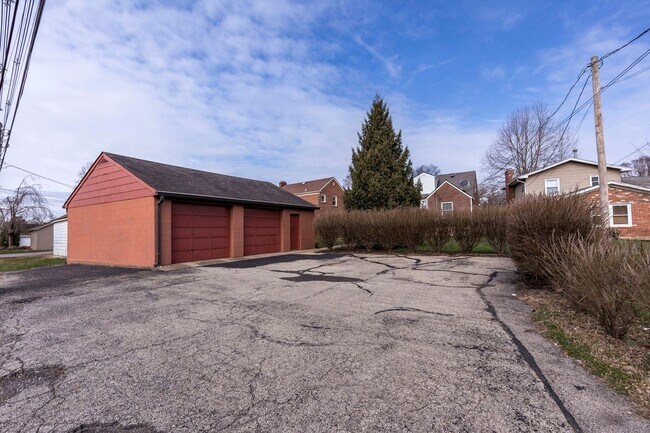 Building Photo - 2664 Kings Hwy