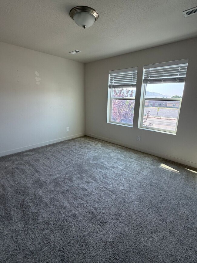 Building Photo - 1407 W 11380 S