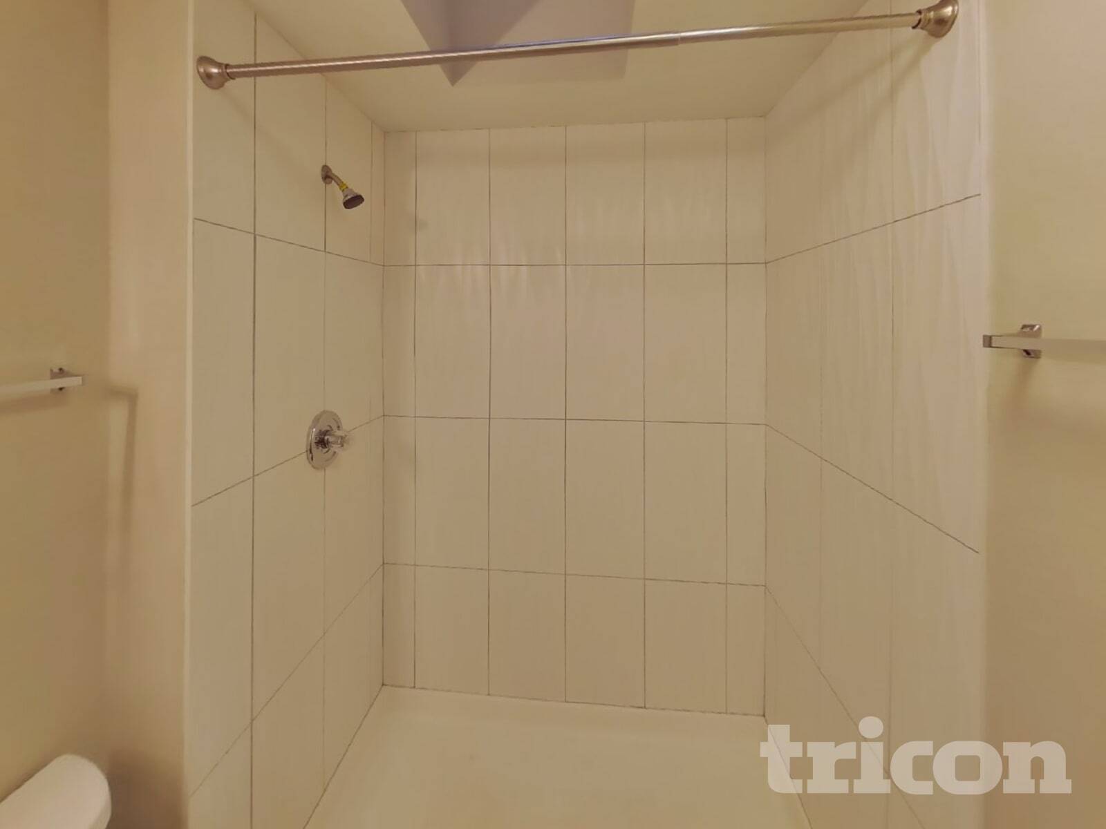 Building Photo - 3899 SE Harriet St