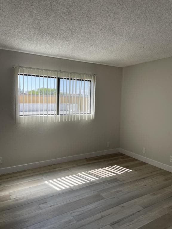 Building Photo - 6386 Lincoln Ave