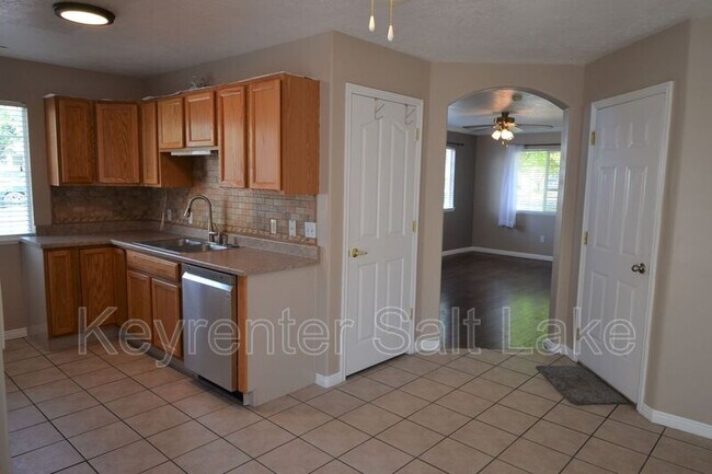 Building Photo - 3712 Raphael Ct