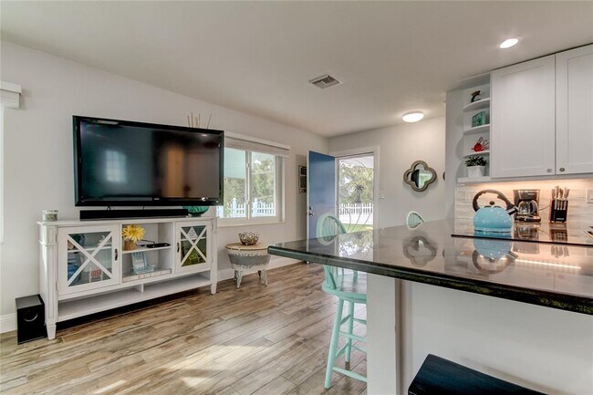 Building Photo - 1907 2nd St N