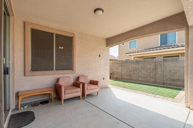 Building Photo - Welcome Home! This stunning 4 bedroom, 3 b...