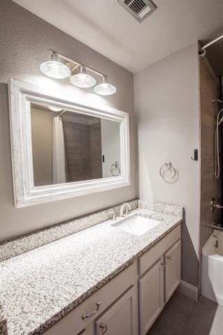 Building Photo - 1510 Syracuse Dr