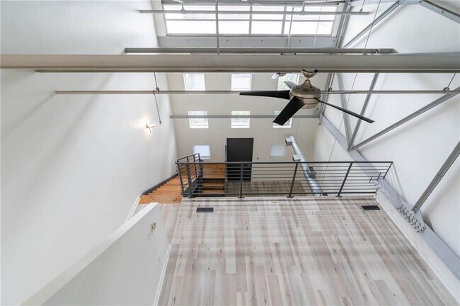 Building Photo - 400 Village Pkwy