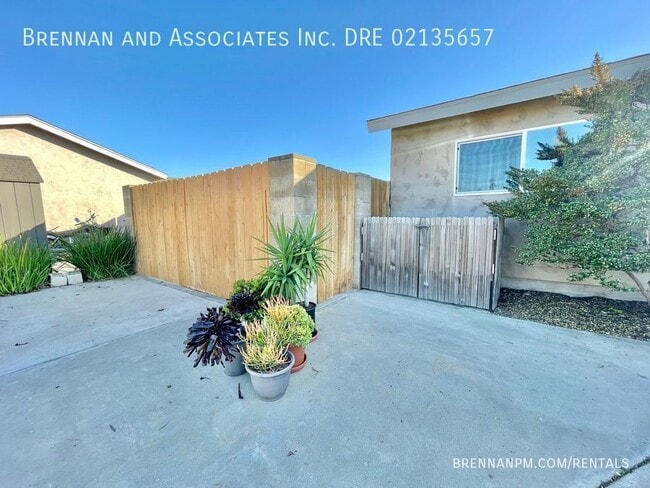 Building Photo - 975 Hemlock Ave