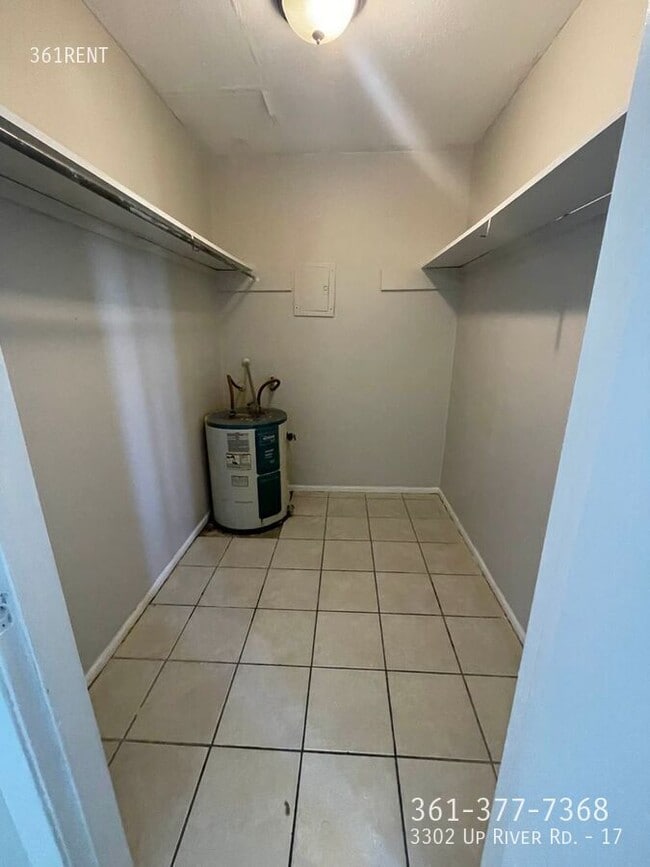 Building Photo - 3302 Up River Rd