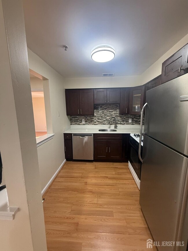 Primary Photo - 828 Waterford Dr