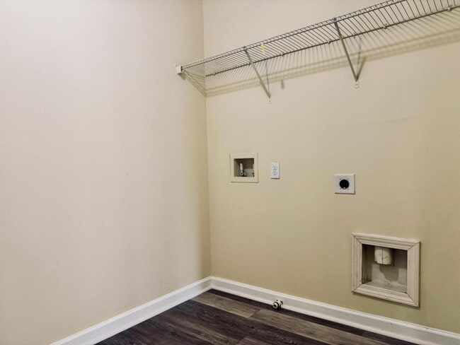 Building Photo - 6575 Story Cir