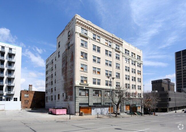 Building Photo - Logan Building