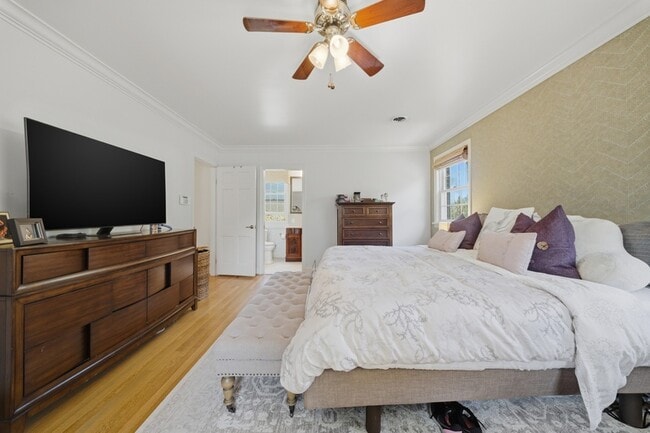 Building Photo - 1402 Trouville Ave