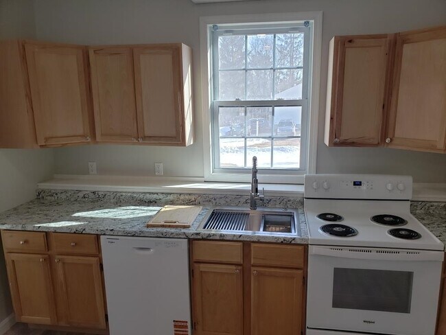 Building Photo - 2 Bancroft Rd