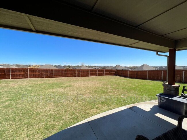 Building Photo - 3116 Drake Crest Dr