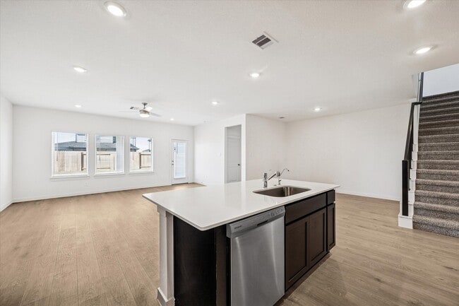 Building Photo - 4334 Camden Lakes St