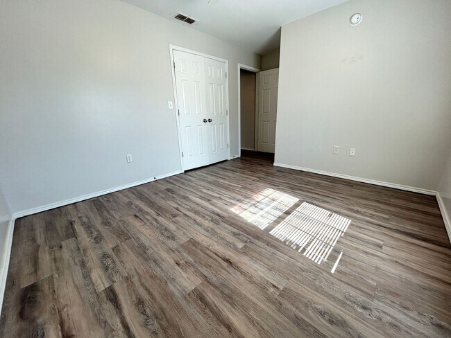 Building Photo - 1118 82nd St