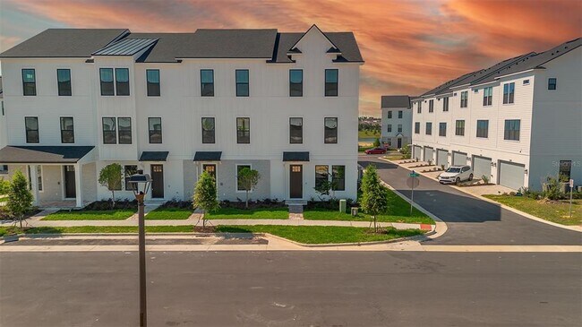 Building Photo - 15178 Groveside Rd