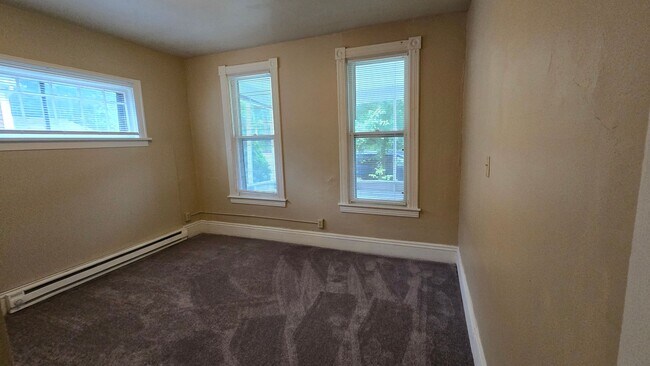 Building Photo - 908 Lafond Ave