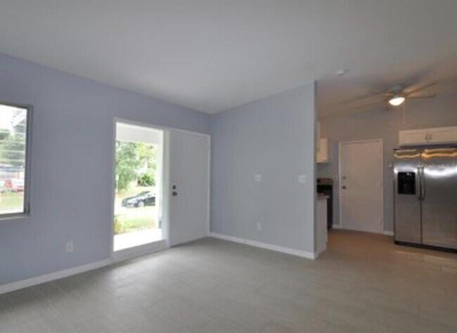 Building Photo - 1332 Hillcrest Dr