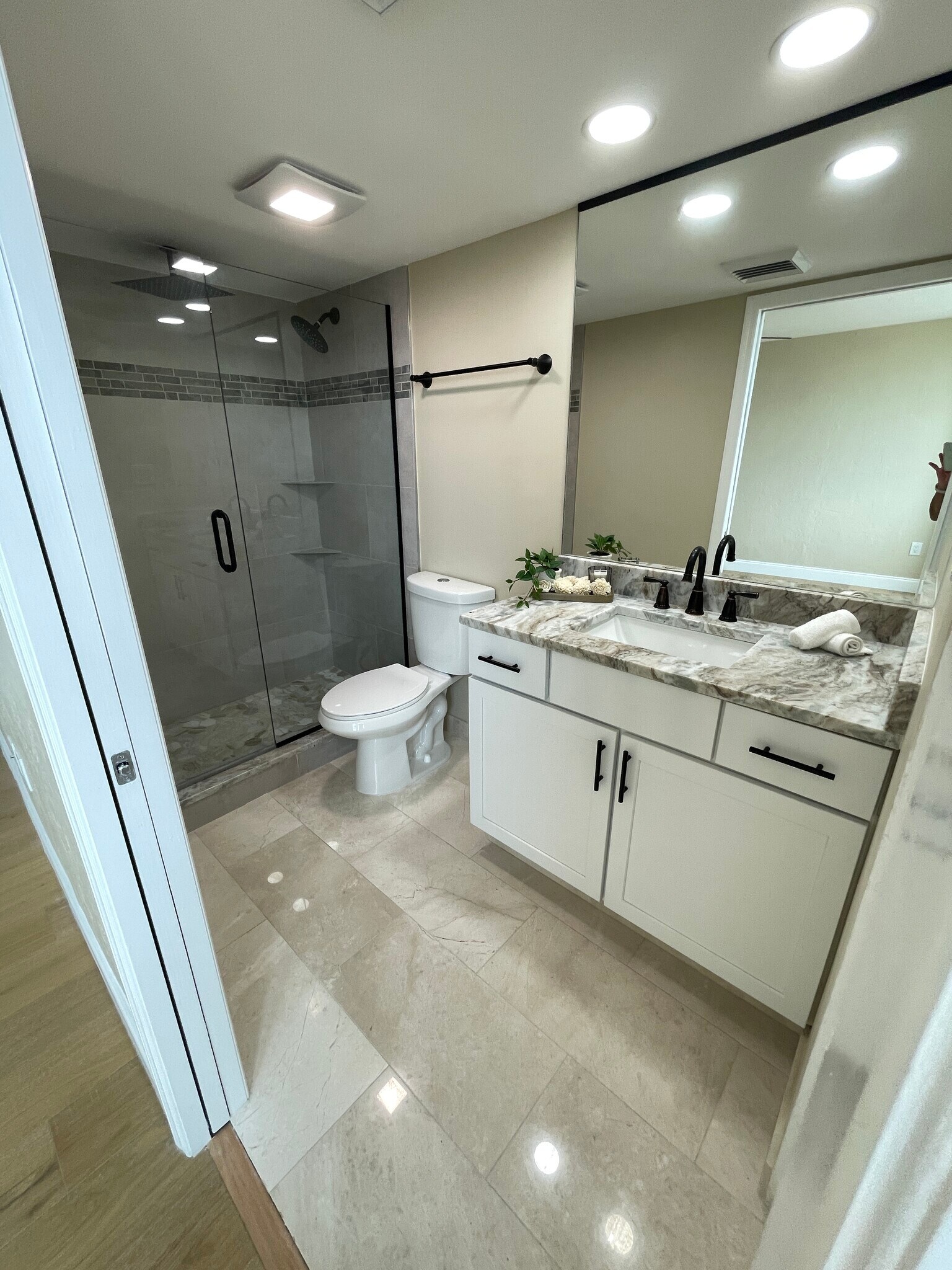 Guest bathroom - 2947 S Atlantic Ave