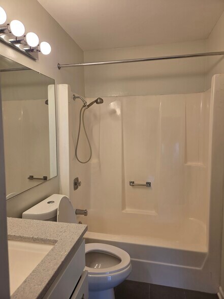 Building Photo - 7030 Park Lane Ct