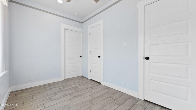 Building Photo - 3109 Douglas Ave