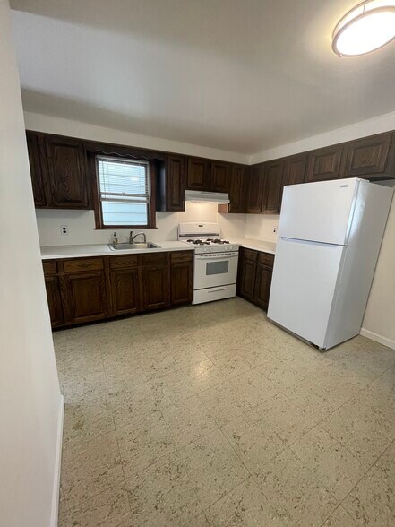 kitchen - 62 John St