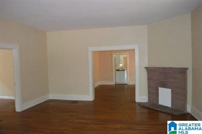 Building Photo - NOW AVAILABLE! RENT ME TODAY!