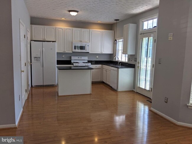Building Photo - 307 Timberbrook Ct