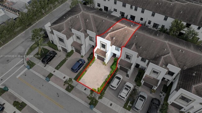Building Photo - 403 NE 212th St