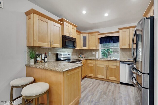 Building Photo - 1324 SW 1st Ave