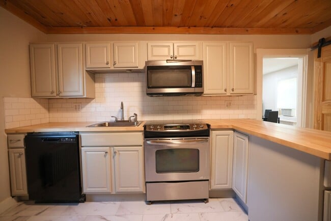 Building Photo - Spacious 2BR Apartment  in Lewiston
