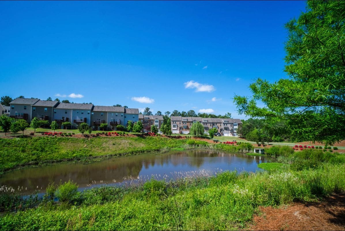 Building Photo - 1595 Ridgebrook Downs