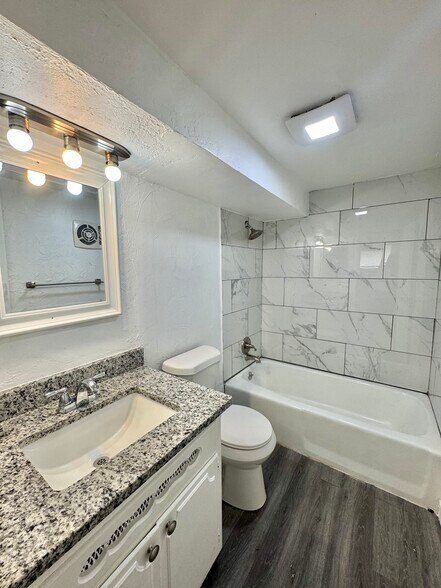 Building Photo - 442 Babb Dr