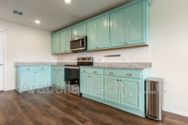 Building Photo - 6110 Willow Point Blvd